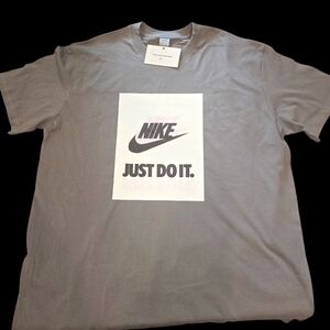 Nike Men's Gray Tee with Logo and Slogan